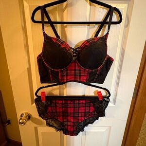 Torrid Black and Red Plaid Lace Bra Set